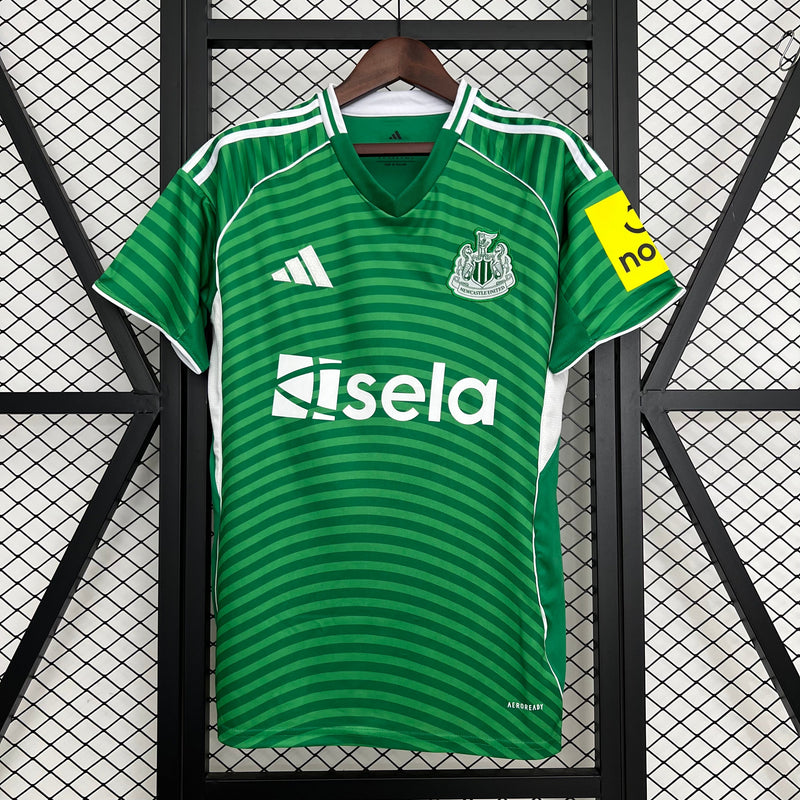 NEWCASTLE II 25/26 HOMBRE